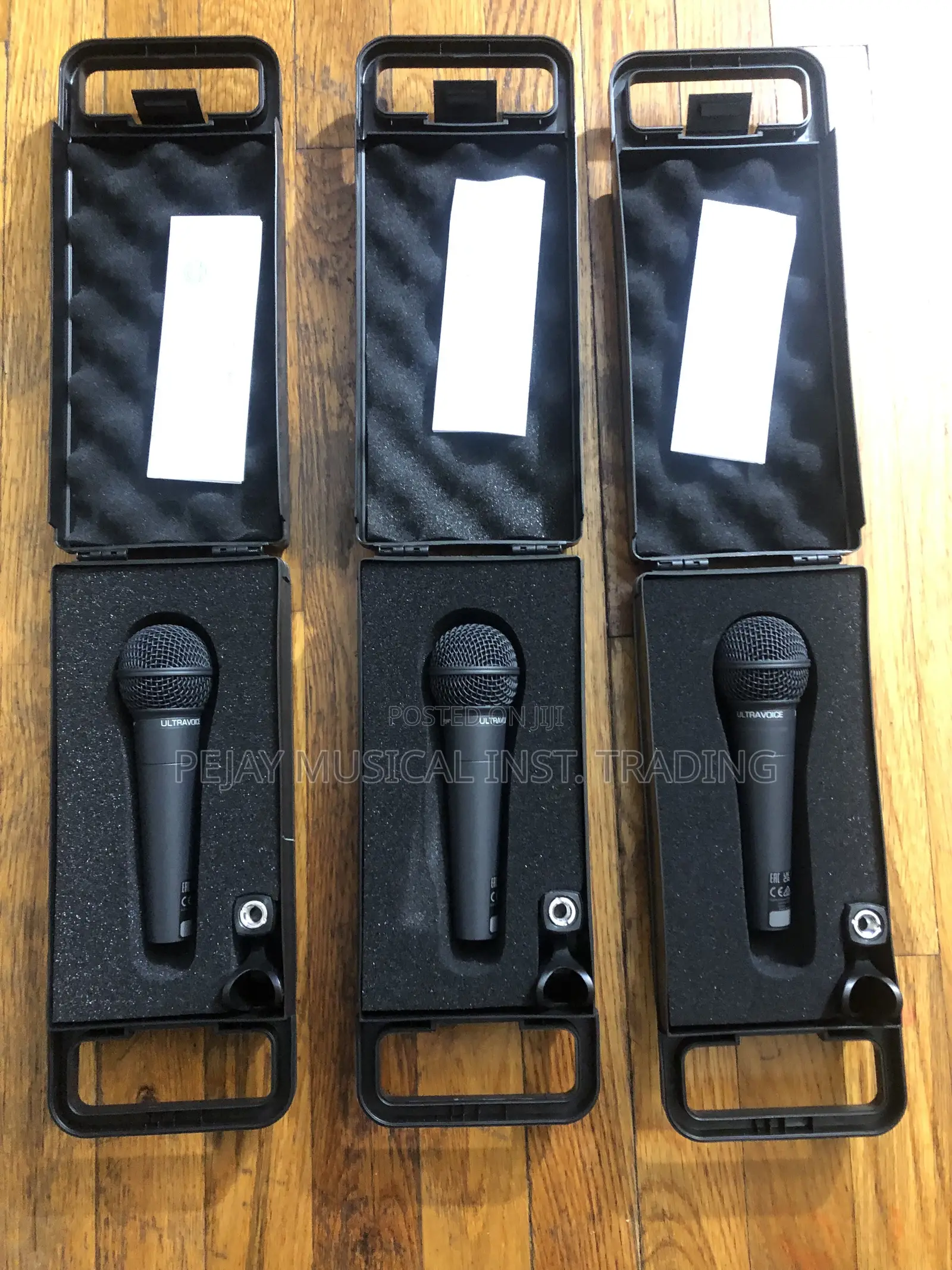 Behringer XM8500 Professional Microphone –
