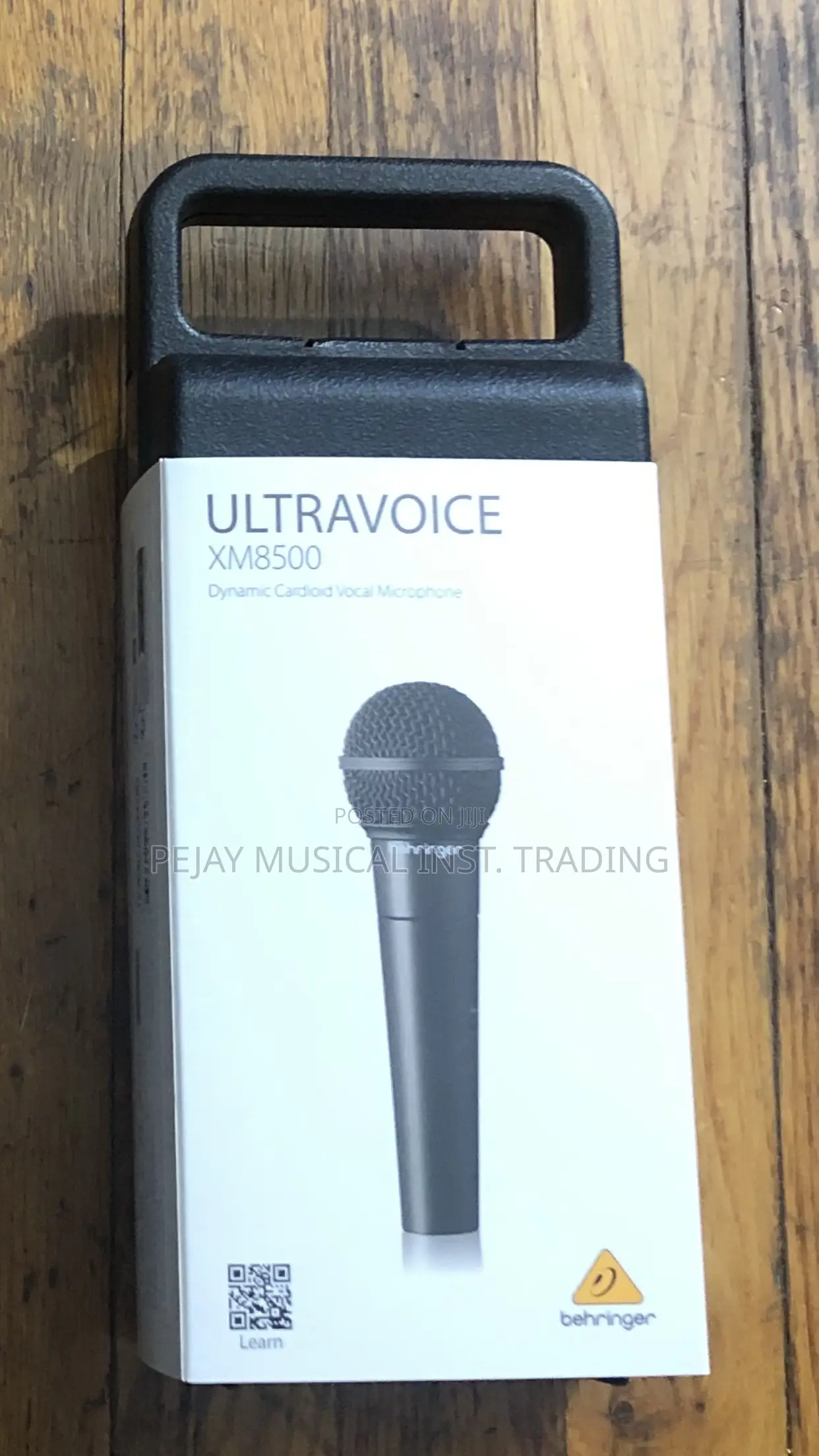 Behringer XM8500 Professional Microphone –