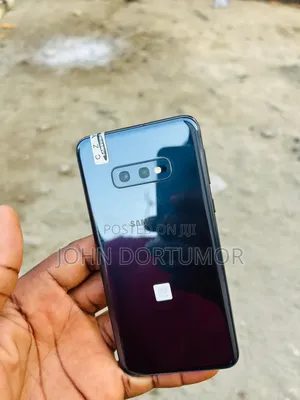 Samsung Galaxy S10e 128 GB Blue