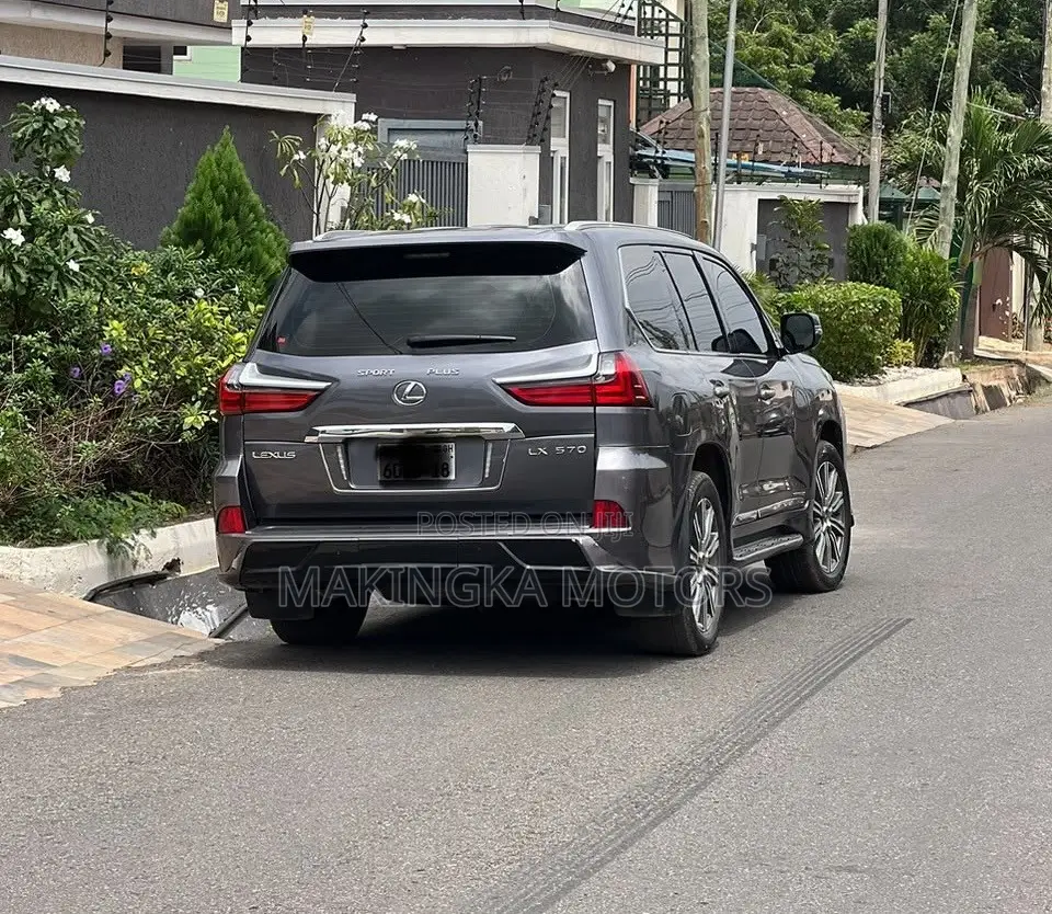 Lexus LX 570 AWD 2017 Gray