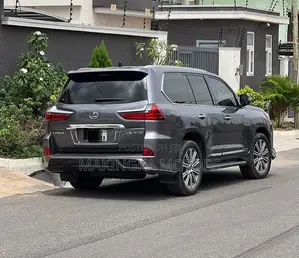 Lexus LX 570 AWD 2017 Gray