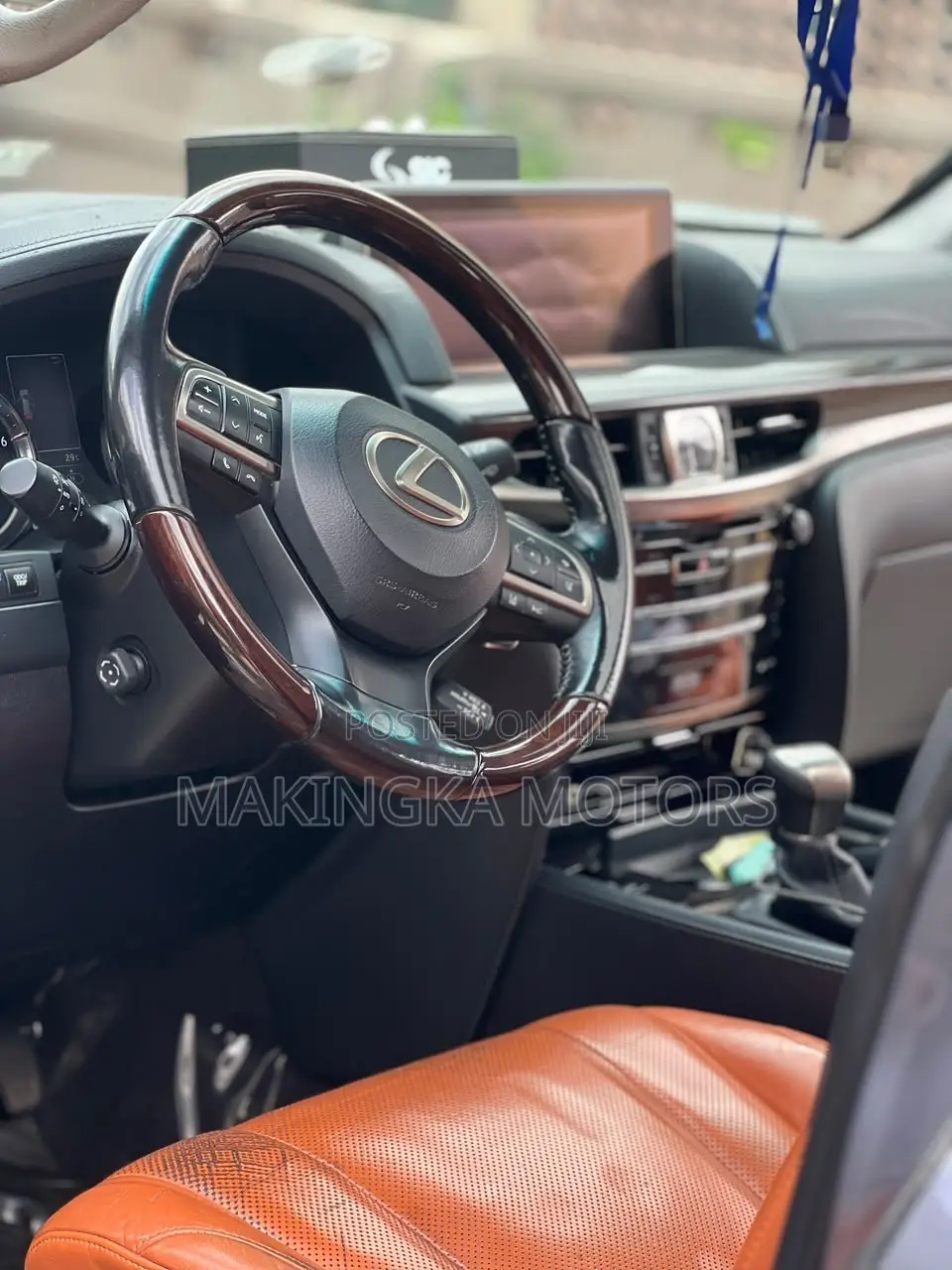 Lexus LX 570 AWD 2017 Gray