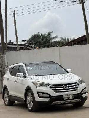 Hyundai Santa Fe 2019 White