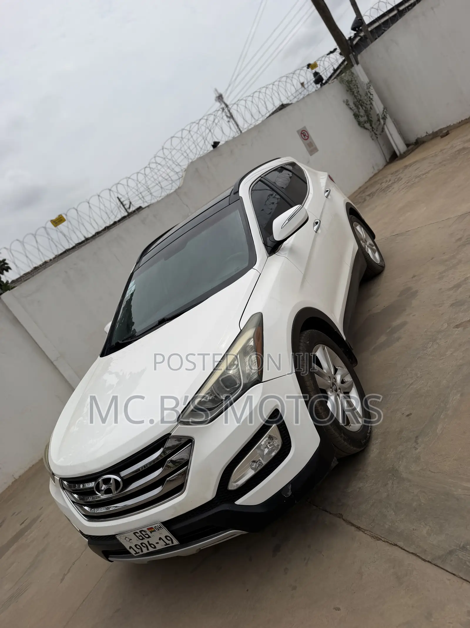 Hyundai Santa Fe 2019 White