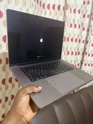 Laptop Apple MacBook Pro 2021 M1 16GB Apple M1 Pro SSD 512GB