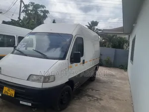 Peugeot Boxer 2012 White