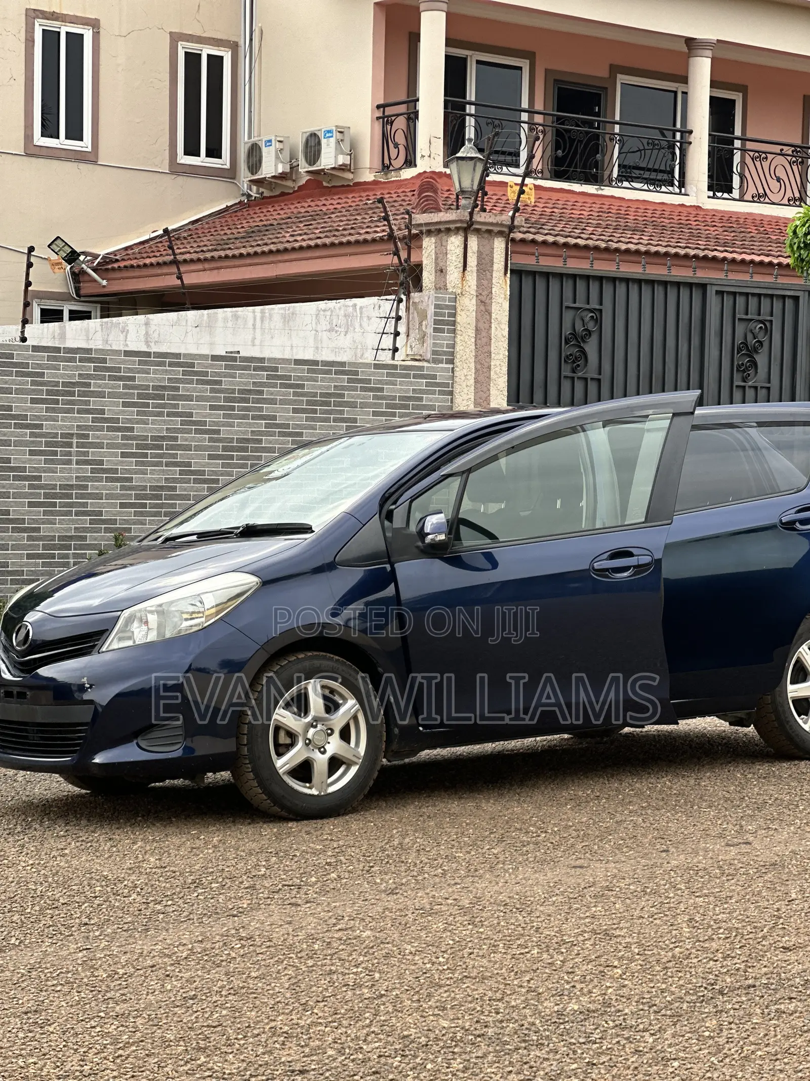 Toyota Vitz 1.5 FWD 3dr 2013