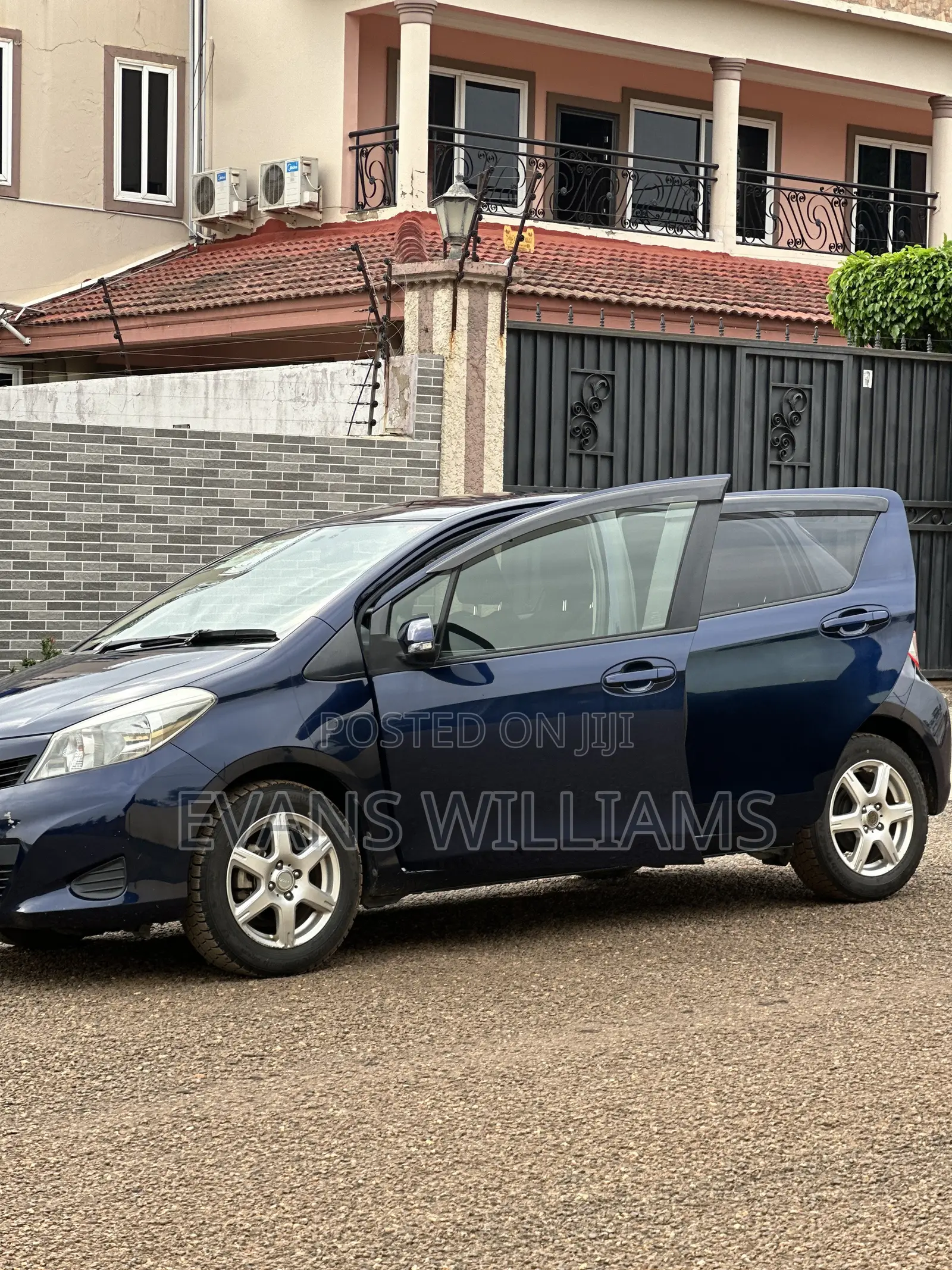 Toyota Vitz 1.5 FWD 3dr 2013