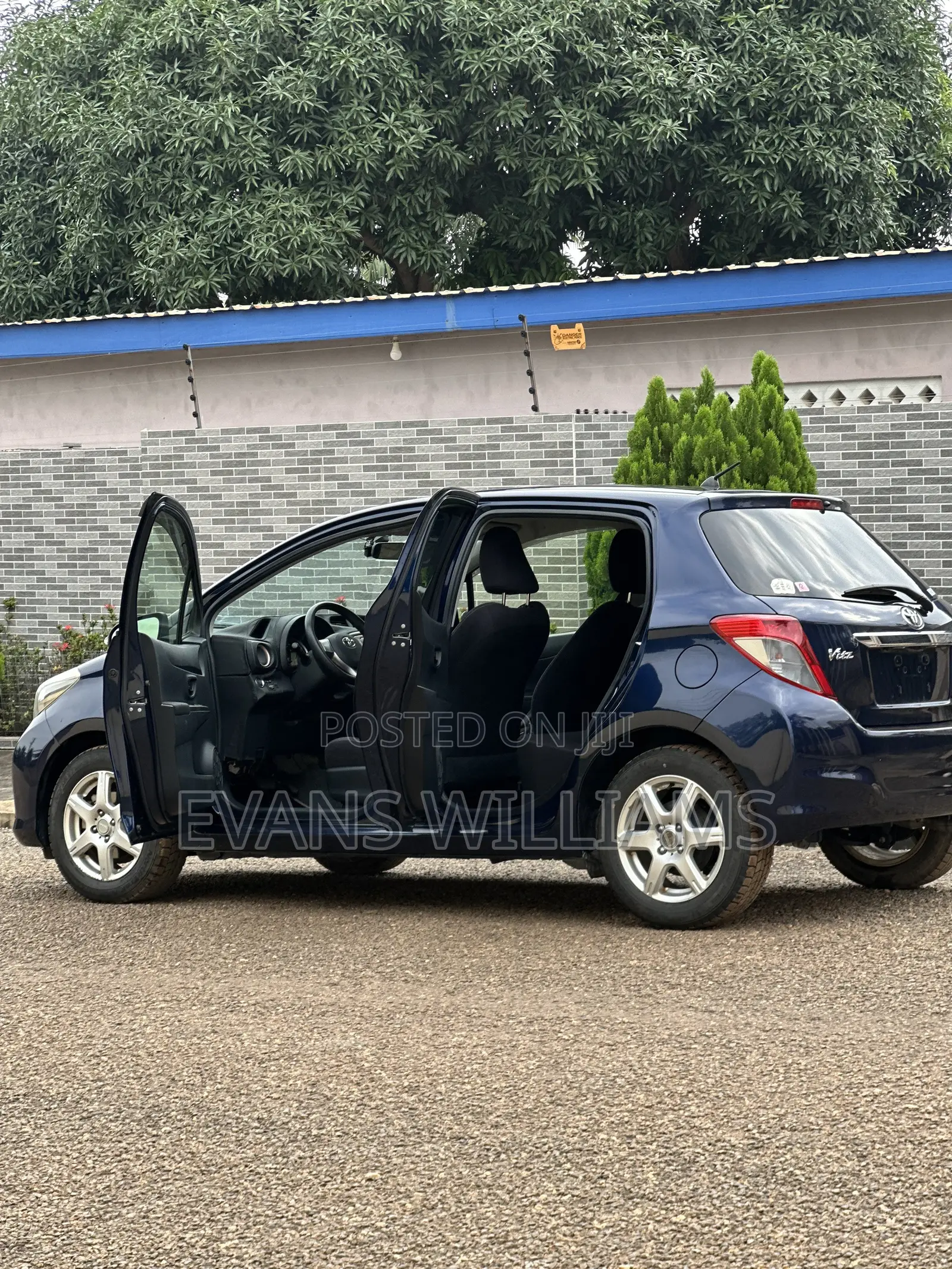 Toyota Vitz 1.5 FWD 3dr 2013