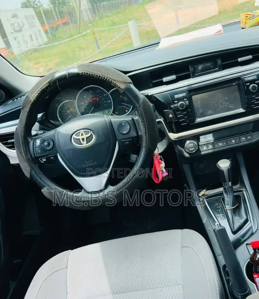 Toyota Corolla LE Eco 4dr Sedan (1.8L 4cyl CVT) 2016 Red