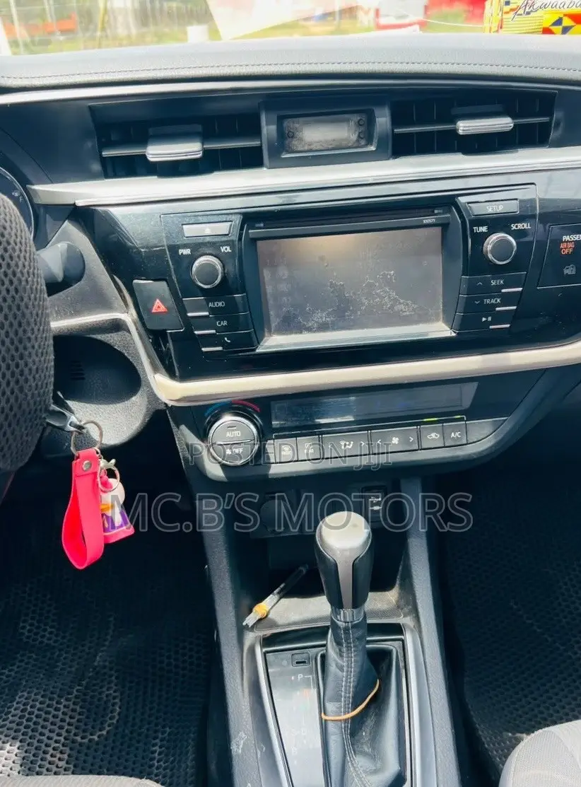 Toyota Corolla LE Eco 4dr Sedan (1.8L 4cyl CVT) 2016 Red