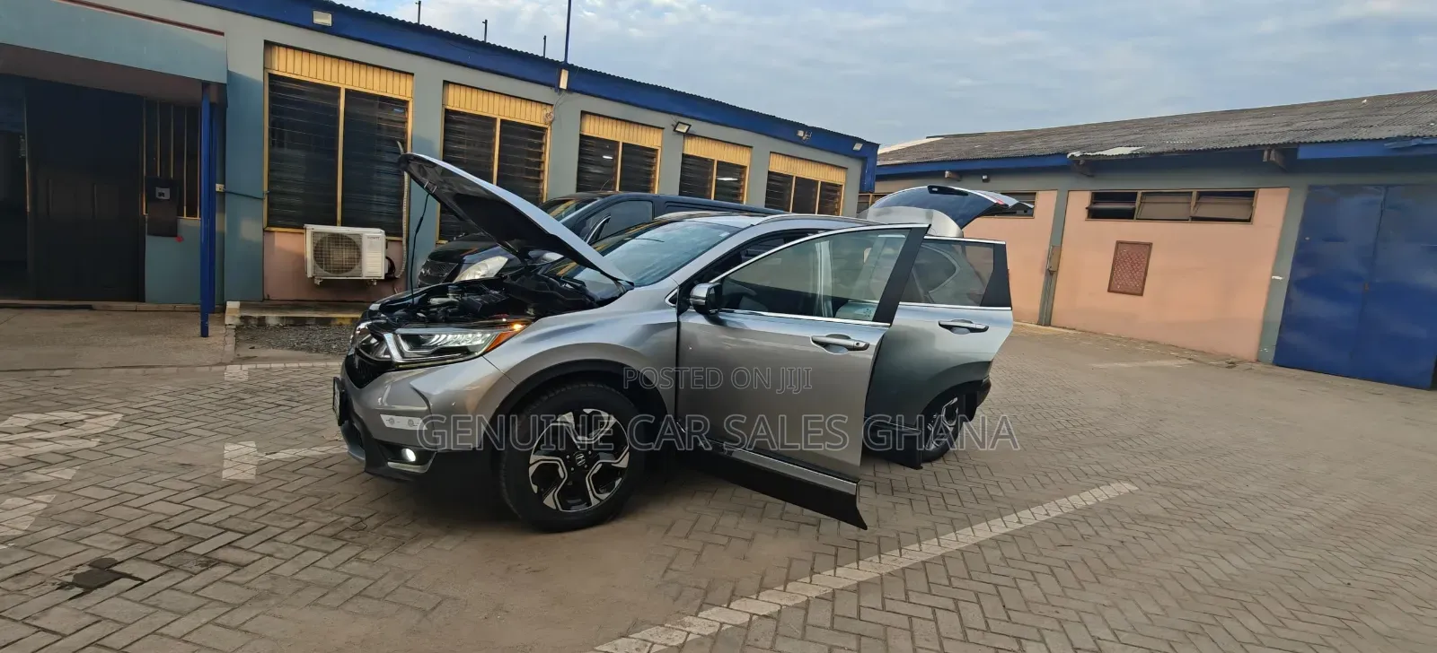 Honda CR-V Touring AWD 2019 Silver
