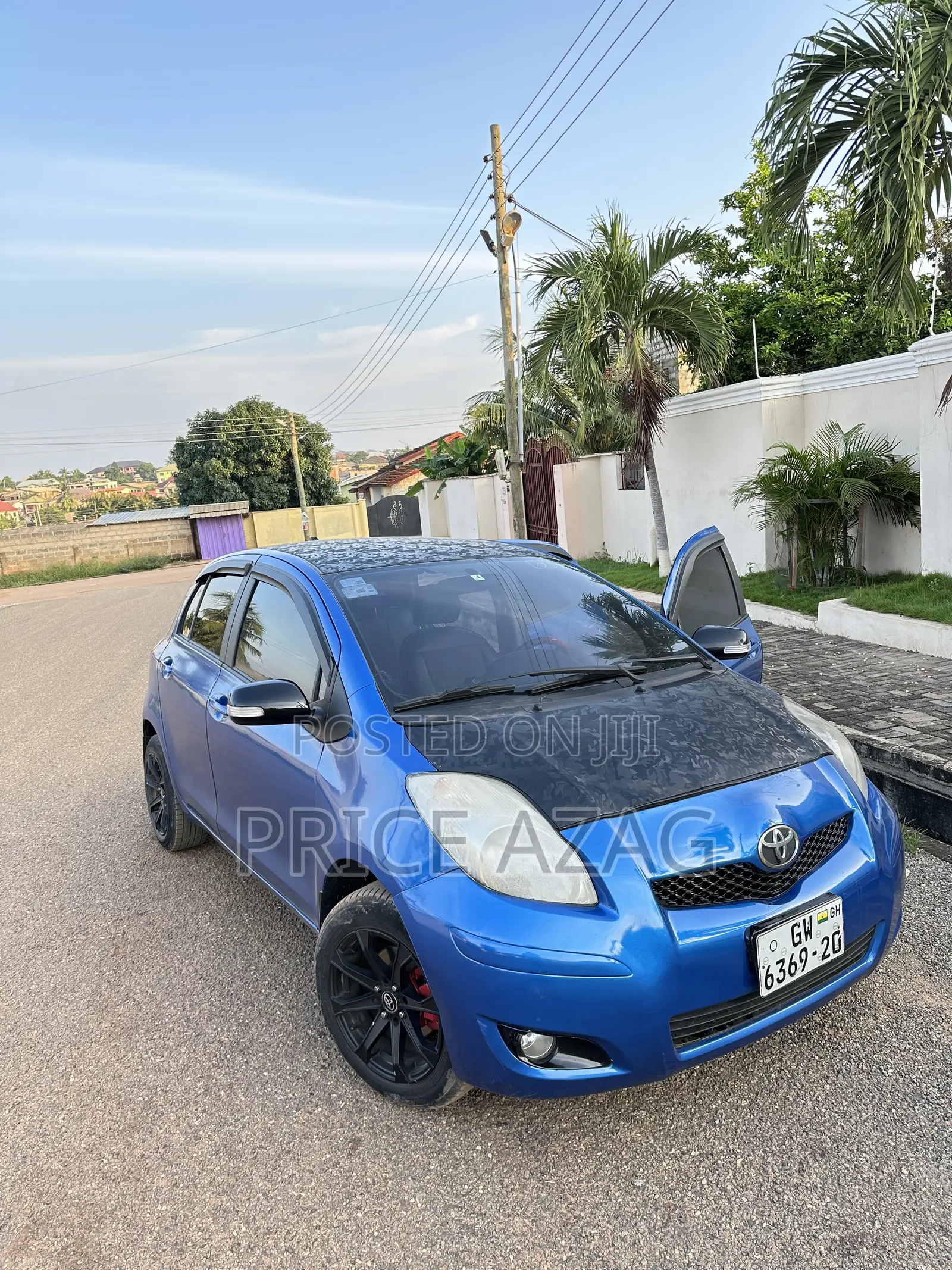 Toyota Vitz 1.3 AWD 3dr 2010 Blue