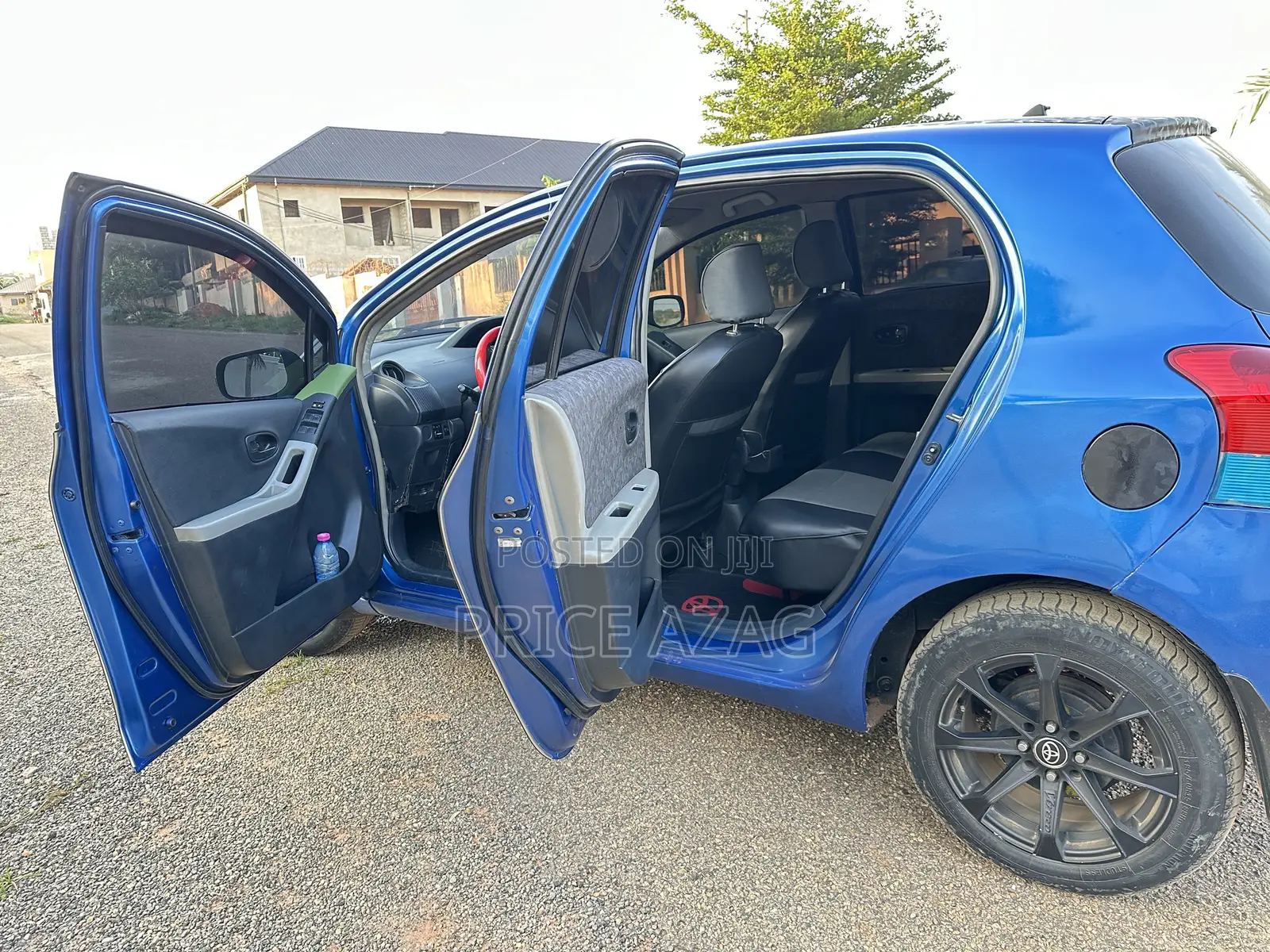 Toyota Vitz 1.3 AWD 3dr 2010 Blue