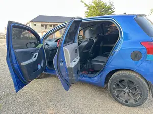 Toyota Vitz 1.3 AWD 3dr 2010 Blue