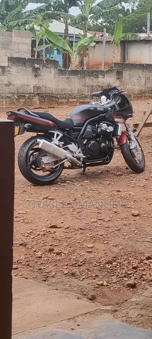 Yamaha FZ 2011 Red