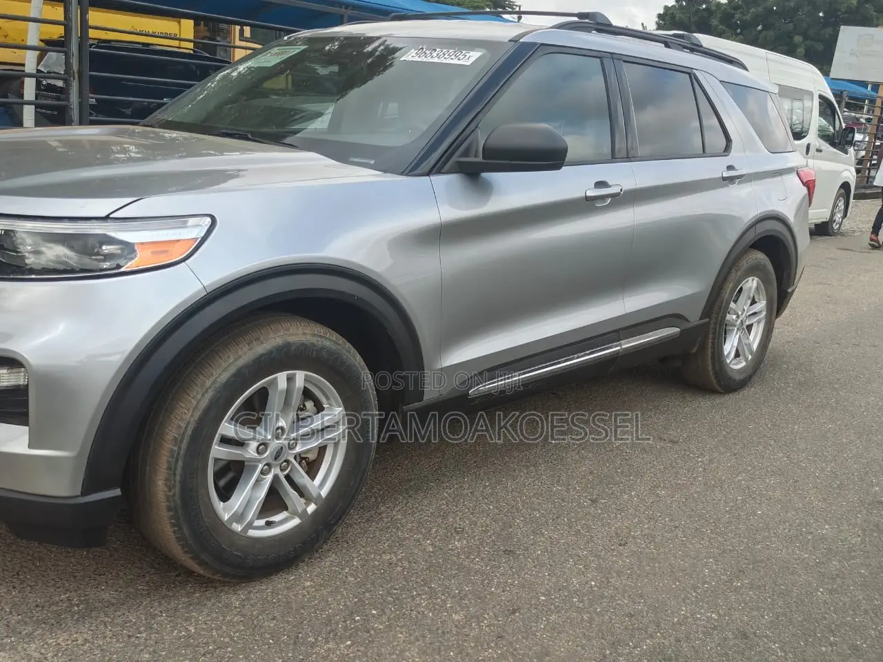 Ford Explorer 2021 Silver
