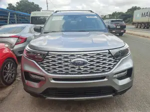 Ford Explorer 2021 Silver