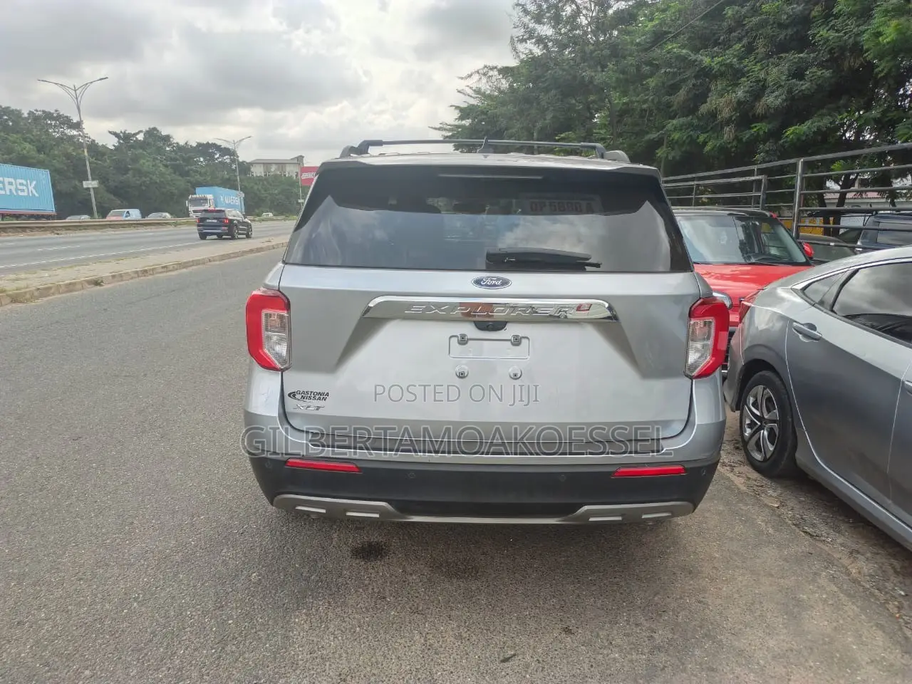 Ford Explorer 2021 Silver