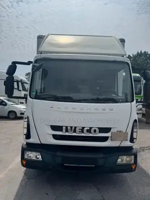 IVECO Box Truck 2011