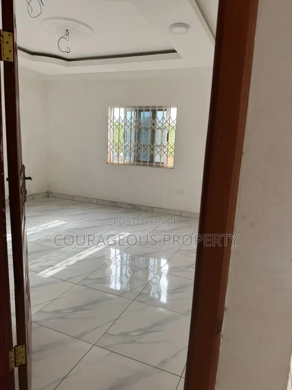3bdrm Apartment in Obeyeyie, Amasaman for rent