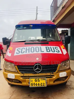 Mercedes-Benz Sprinter 2005 Red