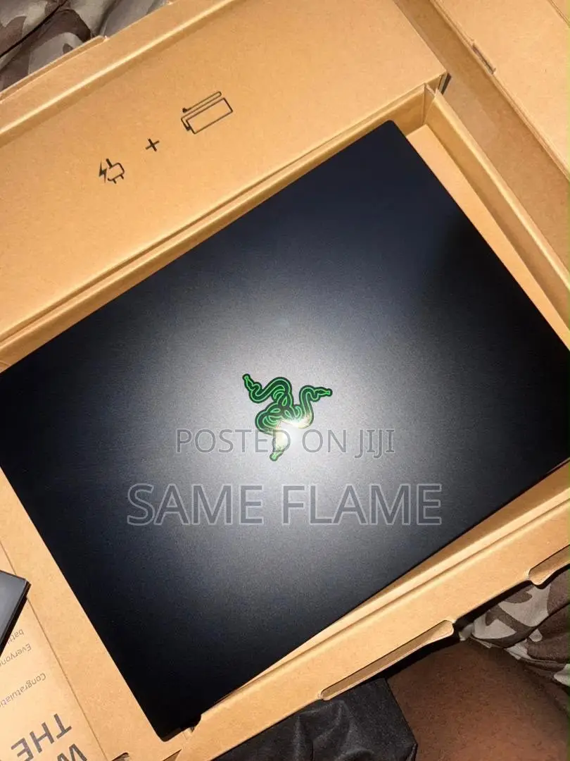 New Laptop Razer Blade 16GB AMD Ryzen 9 SSD 1T