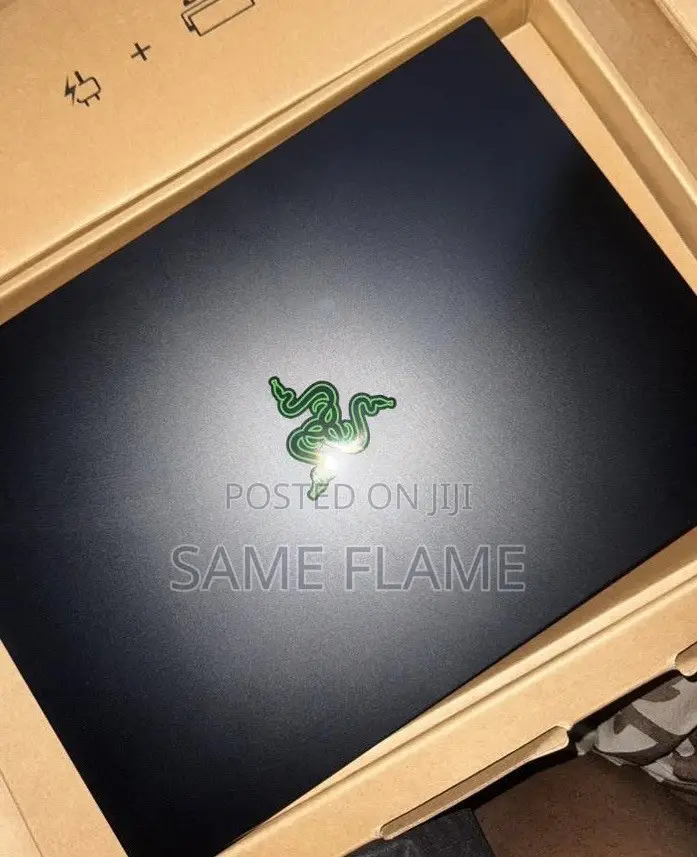 New Laptop Razer Blade 16GB AMD Ryzen 9 SSD 1T