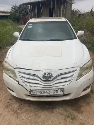 Toyota Camry XLE 4dr Sedan (2.5L 4cyl 6AM) 2010 White