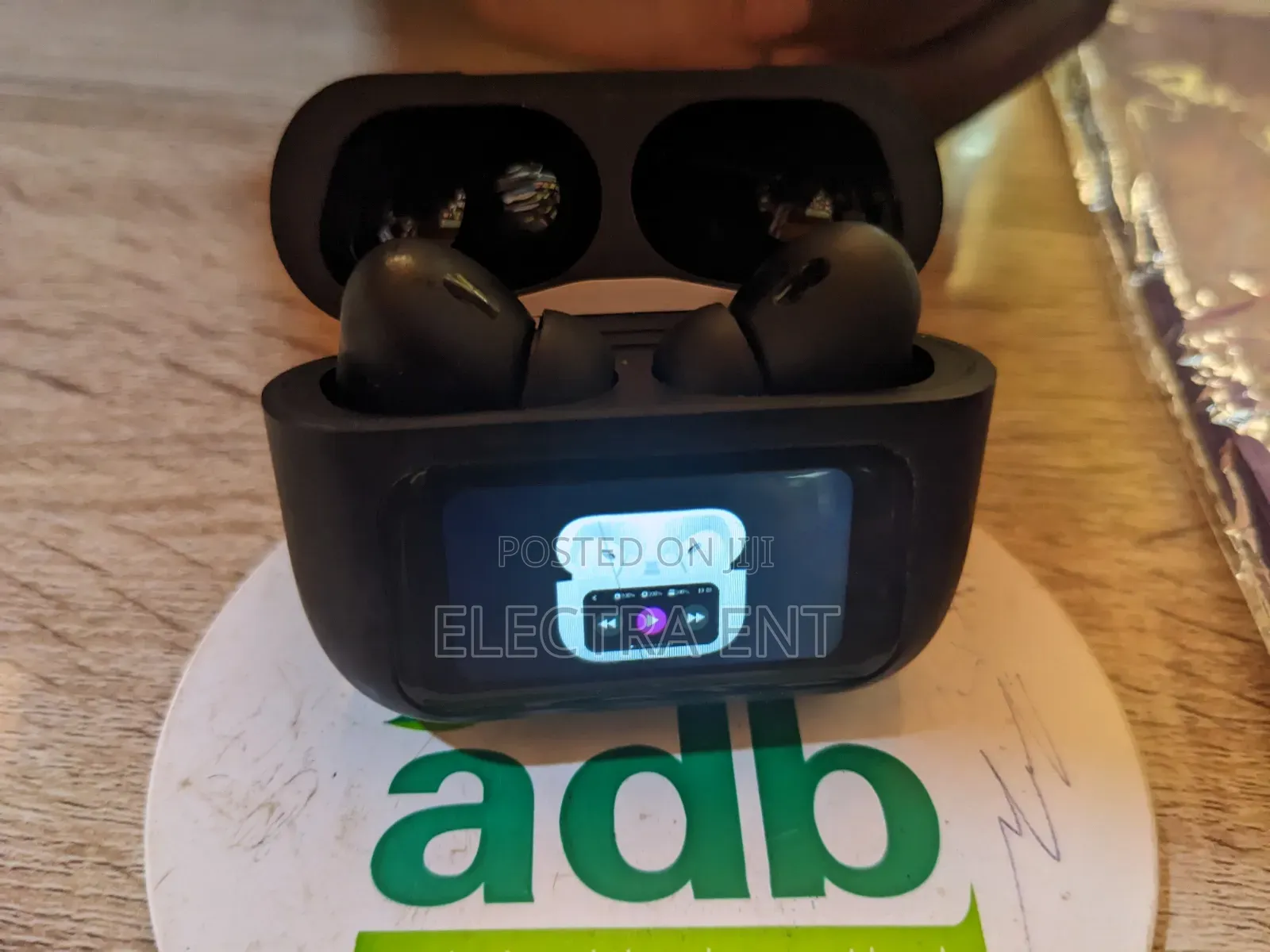 Wireless Earbuds With Smart Screen