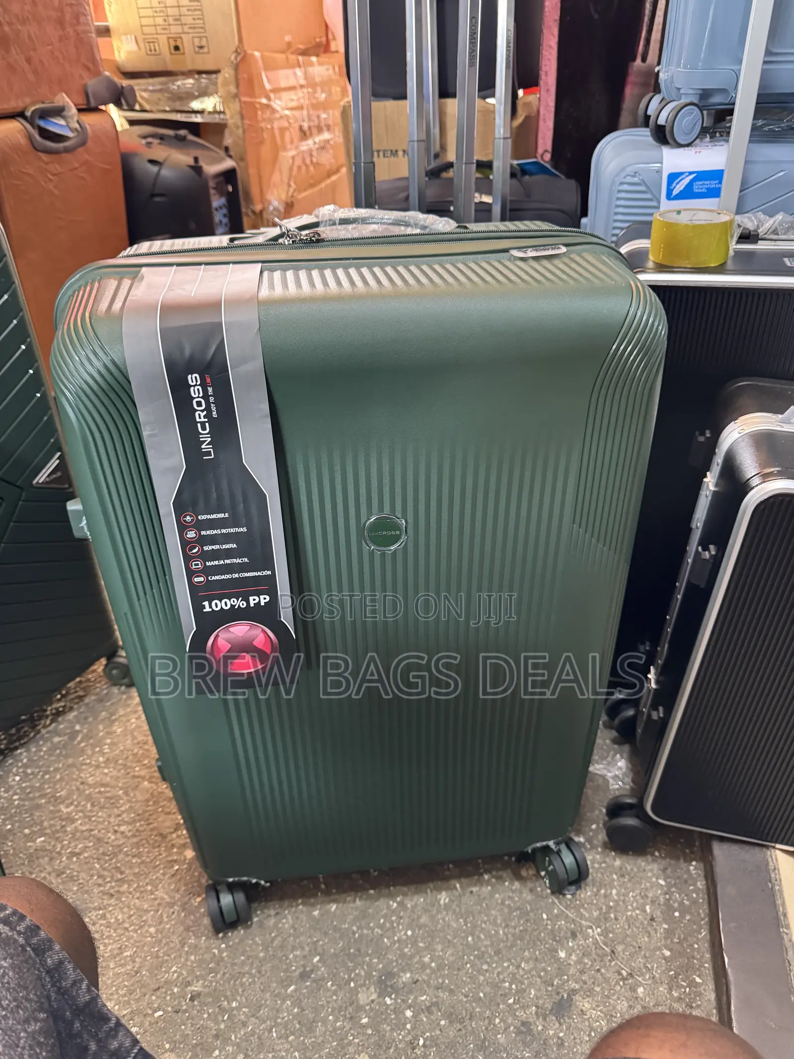 Premium Quality Unicross 30 Inches Single Large Size Traveling Bag.