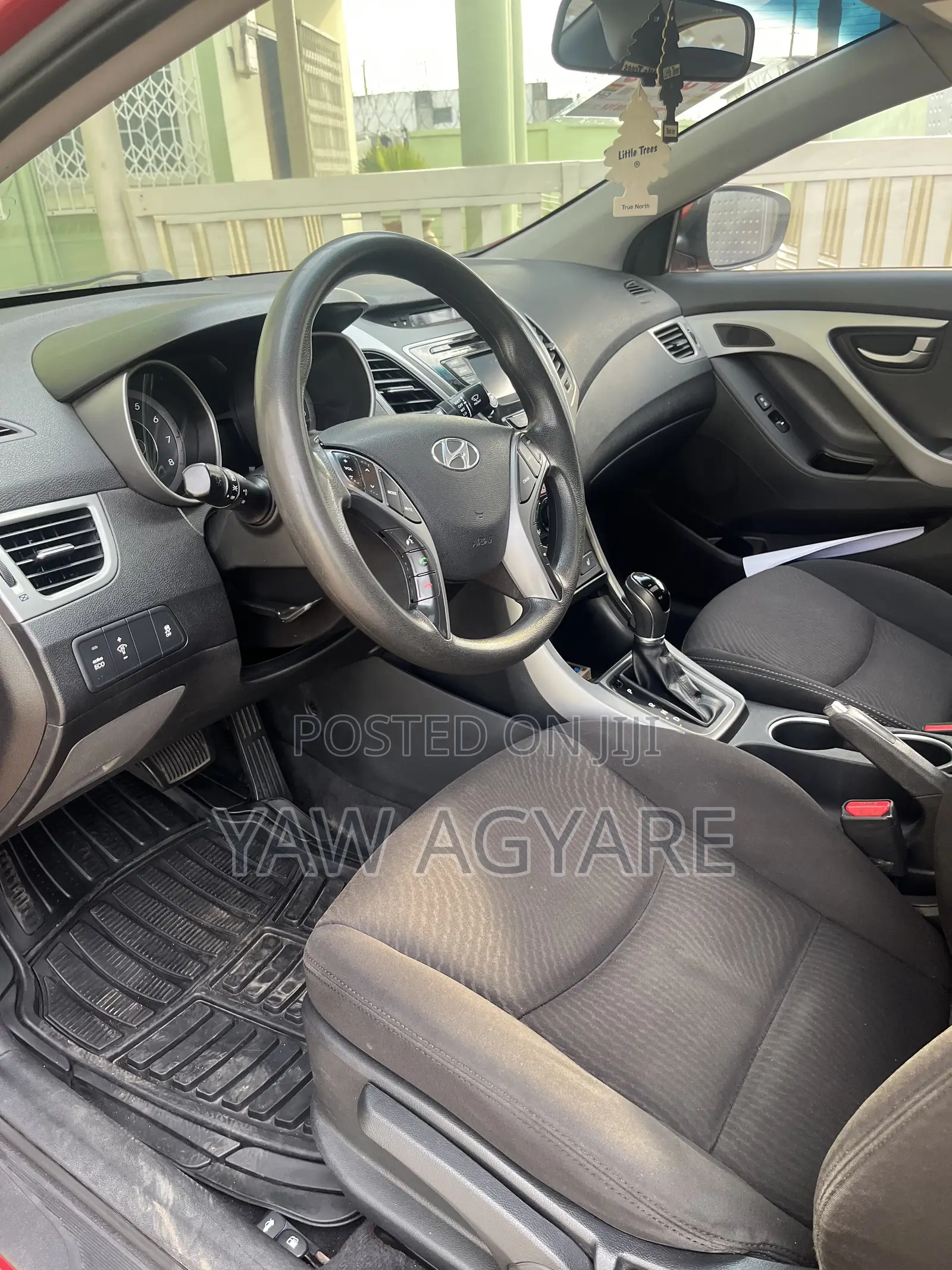 Hyundai Elantra SE Sedan FWD (1.8L 4cyl 6M) 2016 Red