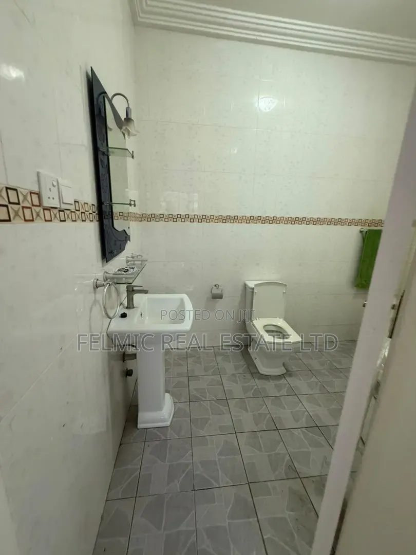 3bdrm House in Taifa Burkina, Station Area for sale