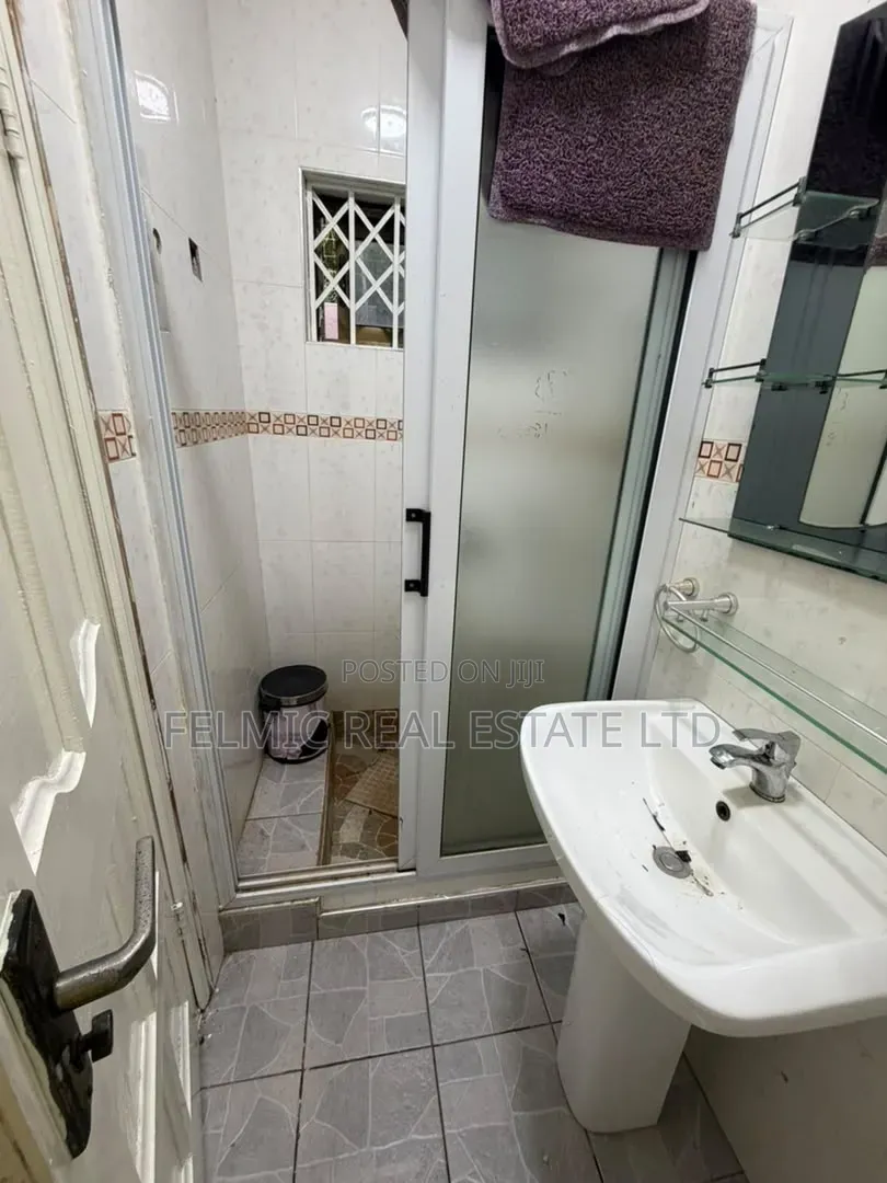 3bdrm House in Taifa Burkina, Station Area for sale
