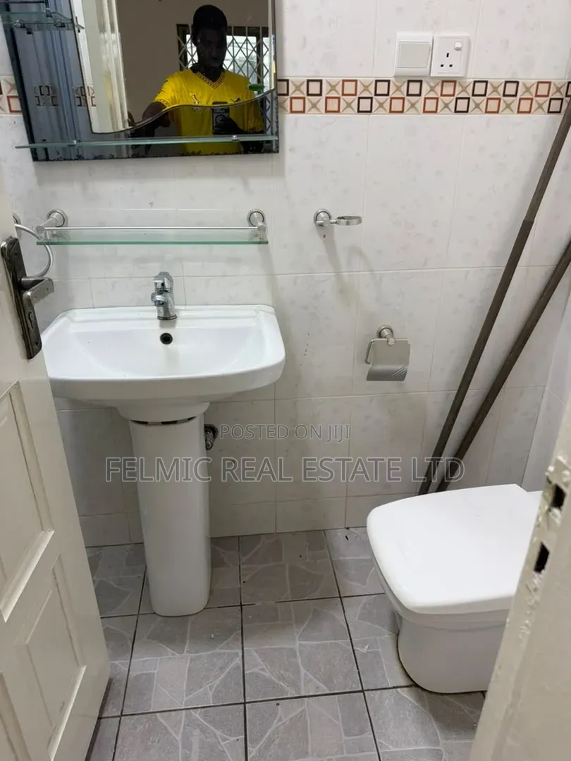 3bdrm House in Taifa Burkina, Station Area for sale