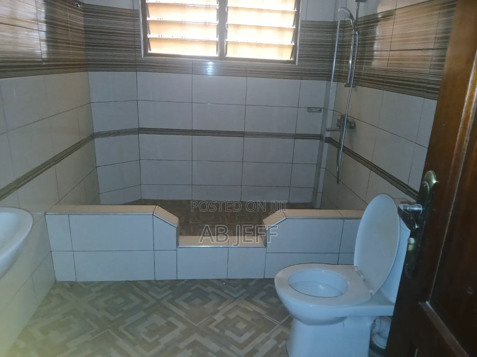 3bdrm Apartment in Kwadaso Hwimase, Kumasi Metropolitan for rent