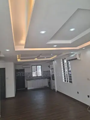 3bdrm House in School Junction, Nmai-Dzorn for rent