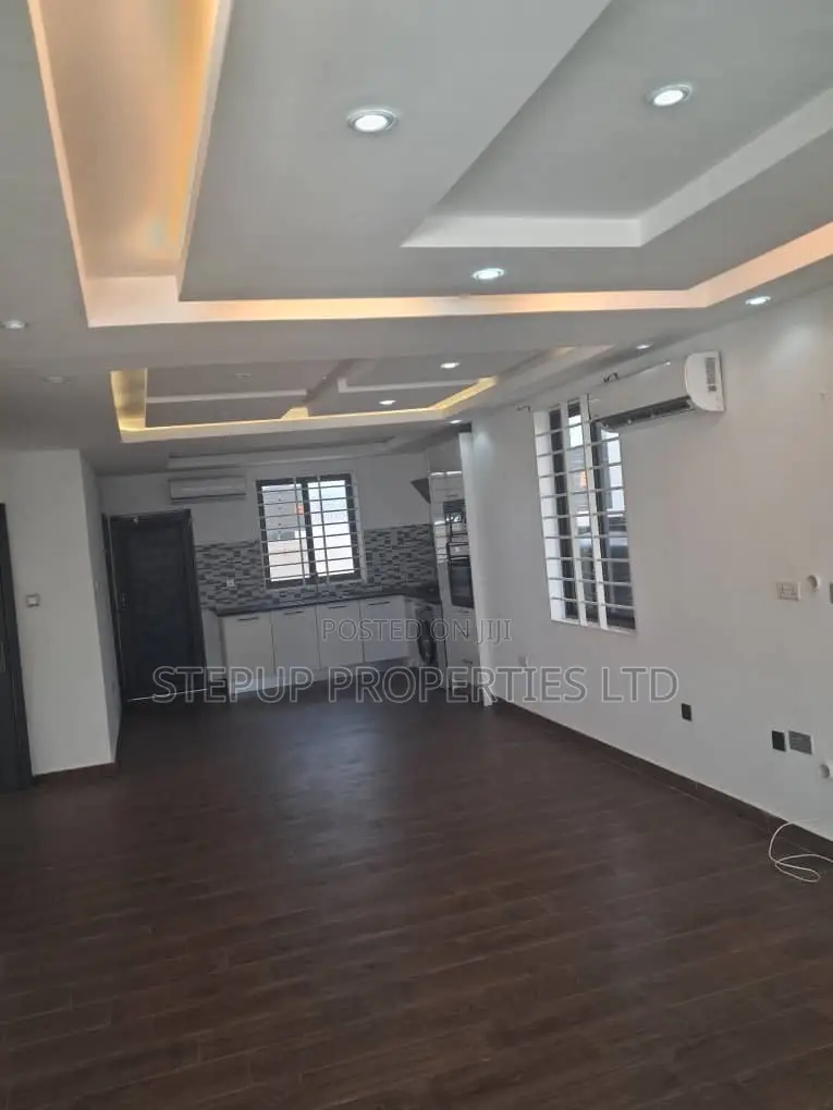 3bdrm House in School Junction, Nmai-Dzorn for rent