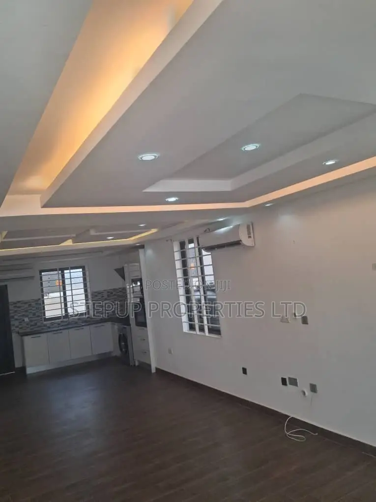 3bdrm House in School Junction, Nmai-Dzorn for rent