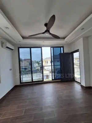 3bdrm House in School Junction, Nmai-Dzorn for rent