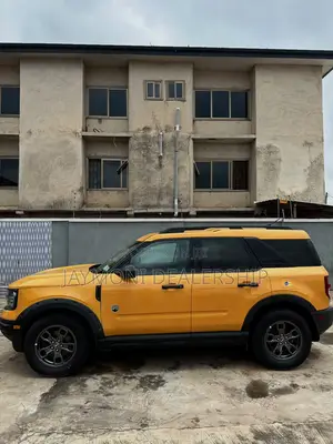 Ford Bronco 2023 Yellow