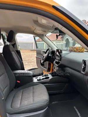 Ford Bronco 2023 Yellow