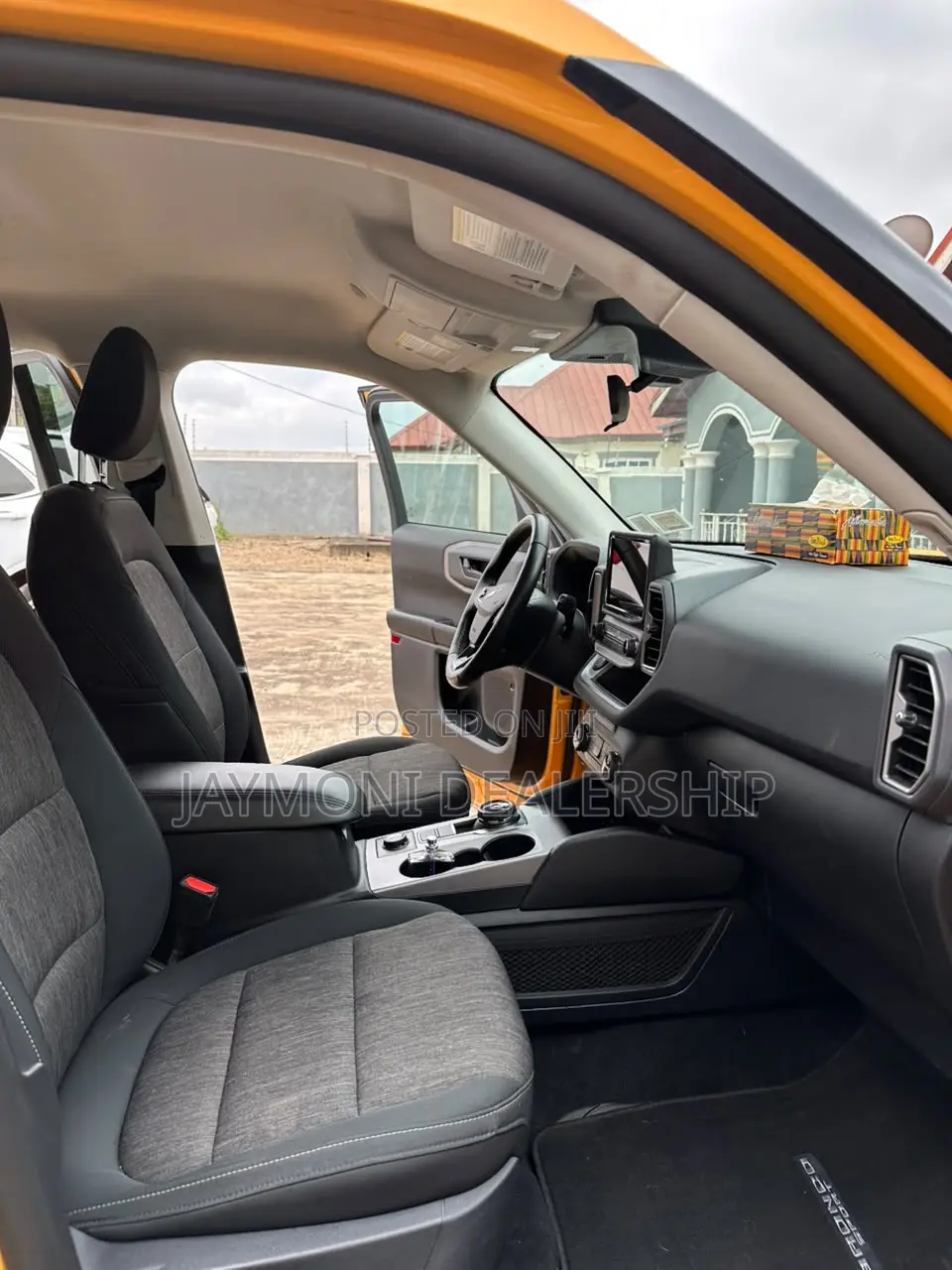 Ford Bronco 2023 Yellow
