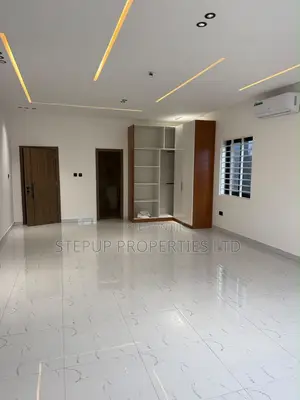 3bdrm House in Ayi Mensa, Oyarifa Mall Area for sale