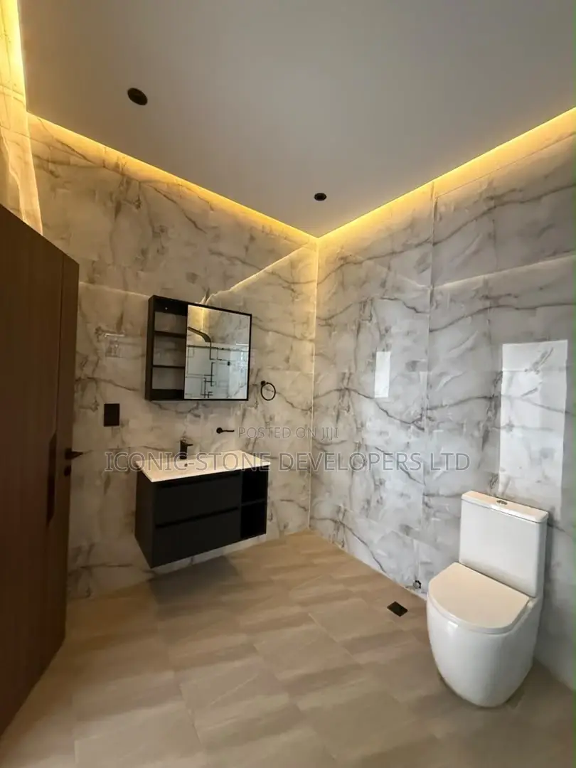 3bdrm House in Ayi Mensa, Oyarifa Mall Area for sale