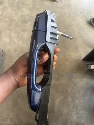 17-22 Honda CR-V EX, EX-L, TRG Left Front Door Handle