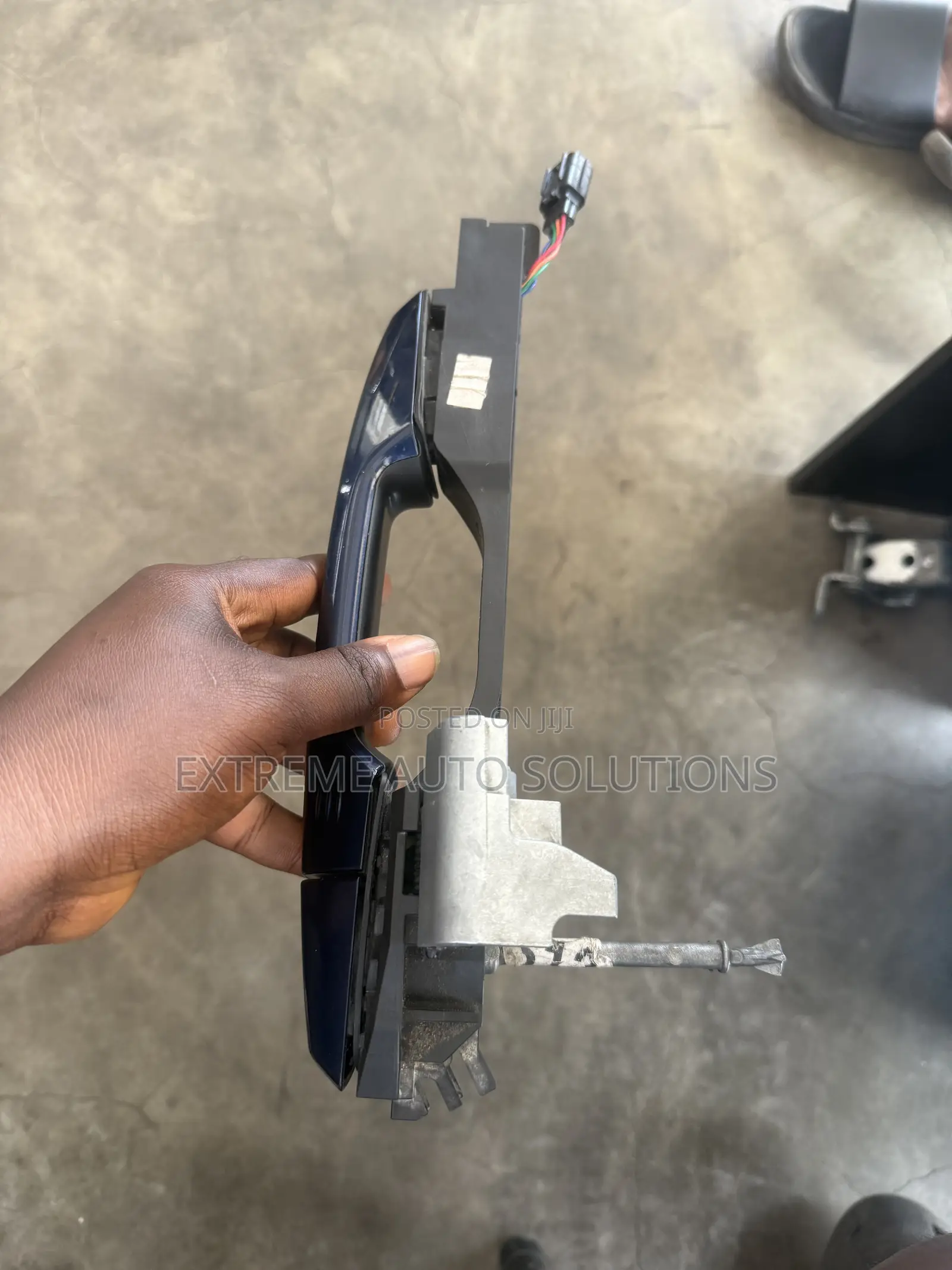 17-22 Honda CR-V EX, EX-L, TRG Left Front Door Handle