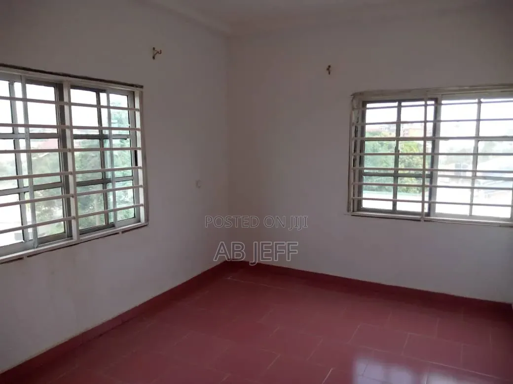 2bdrm Apartment in Abuakwa Manshia for rent