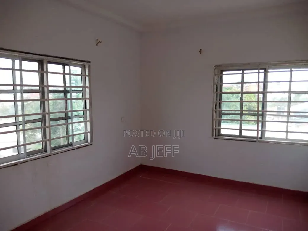 2bdrm Apartment in Abuakwa Manshia for rent