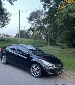 Hyundai Elantra Limited Sedan FWD (1.8L 4cyl 6A) 2013 Black